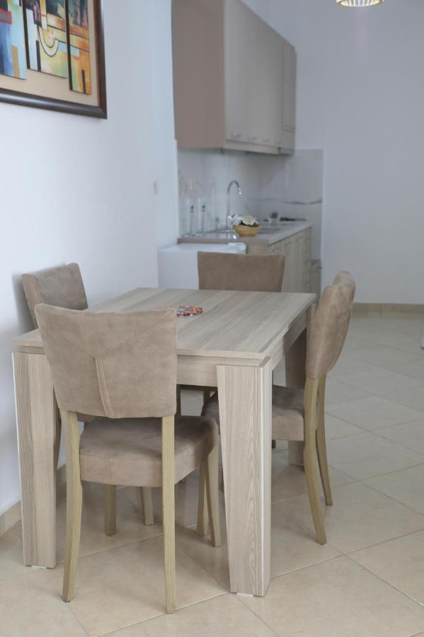 Atlantis Apartments Sarandë Eksteriør bilde