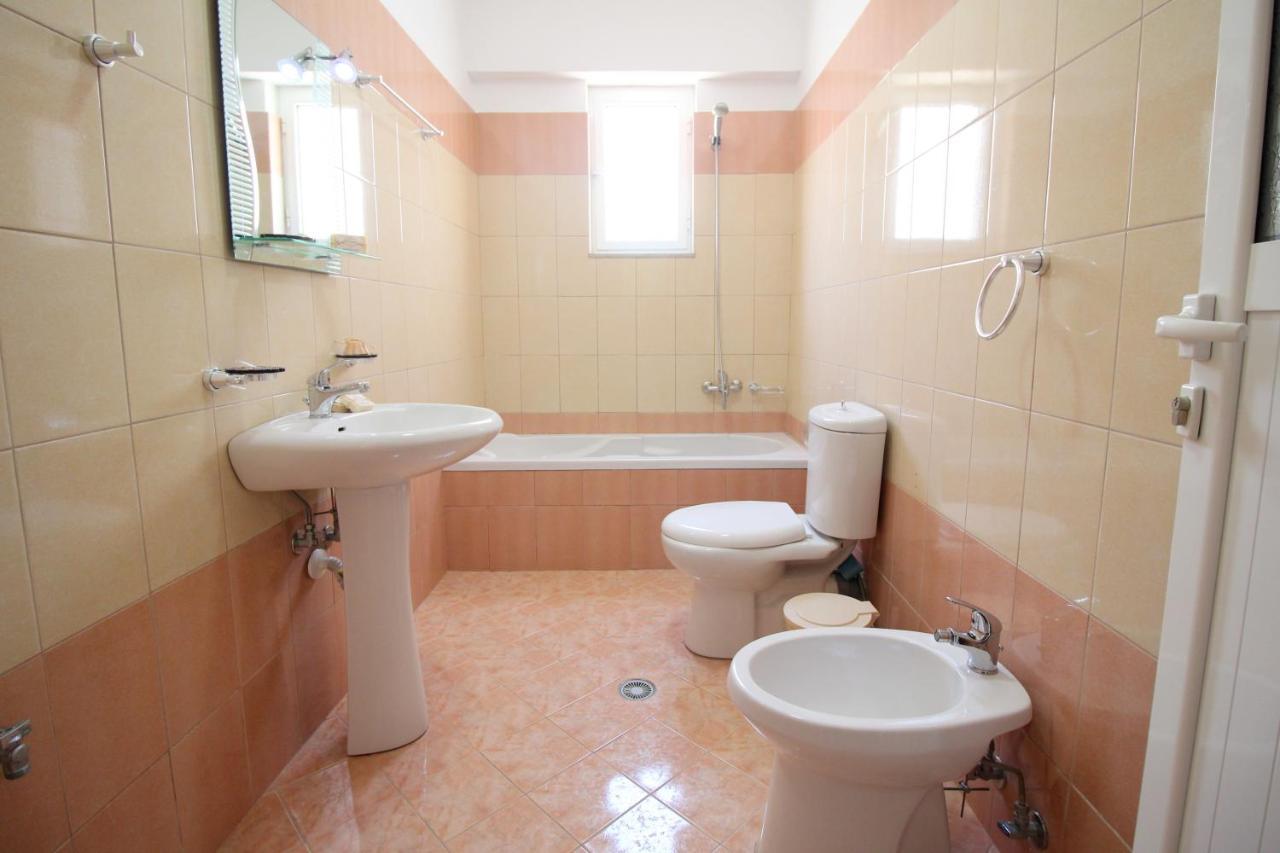 Atlantis Apartments Sarandë Eksteriør bilde