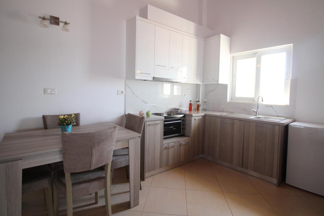 Atlantis Apartments Sarandë Eksteriør bilde