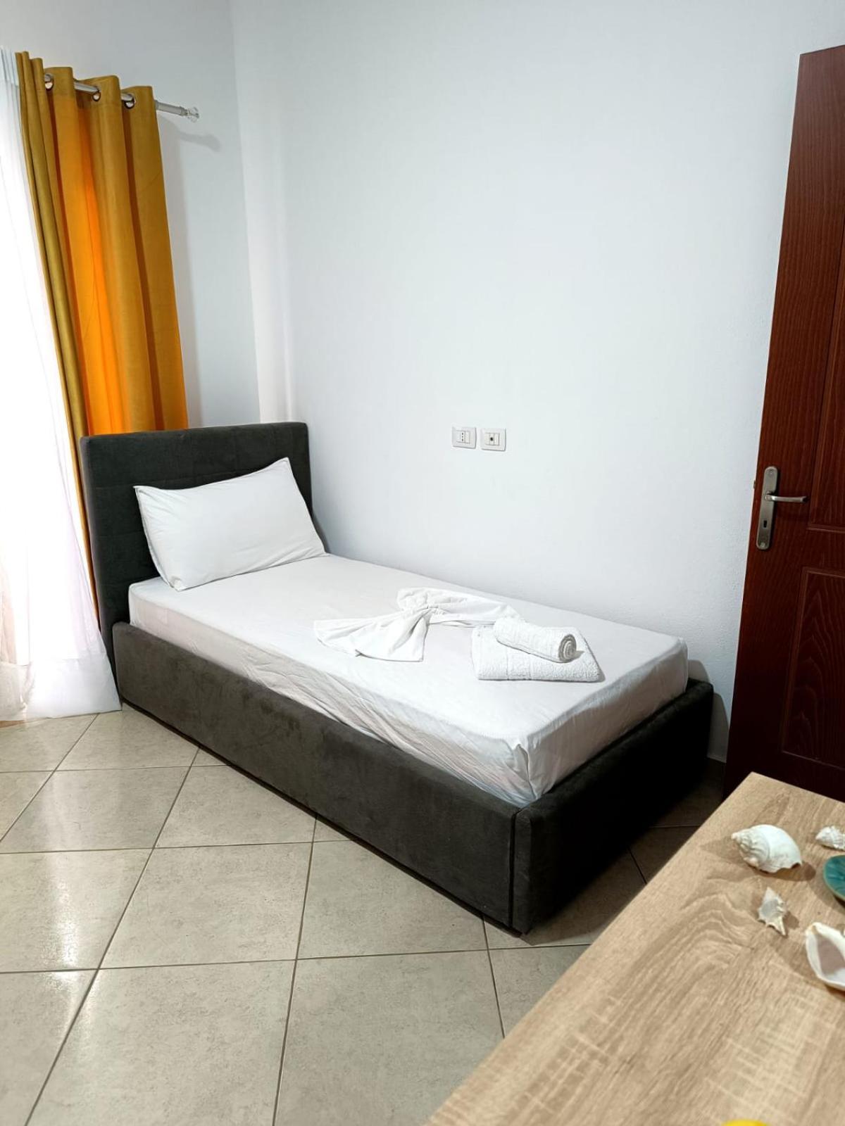 Atlantis Apartments Sarandë Eksteriør bilde