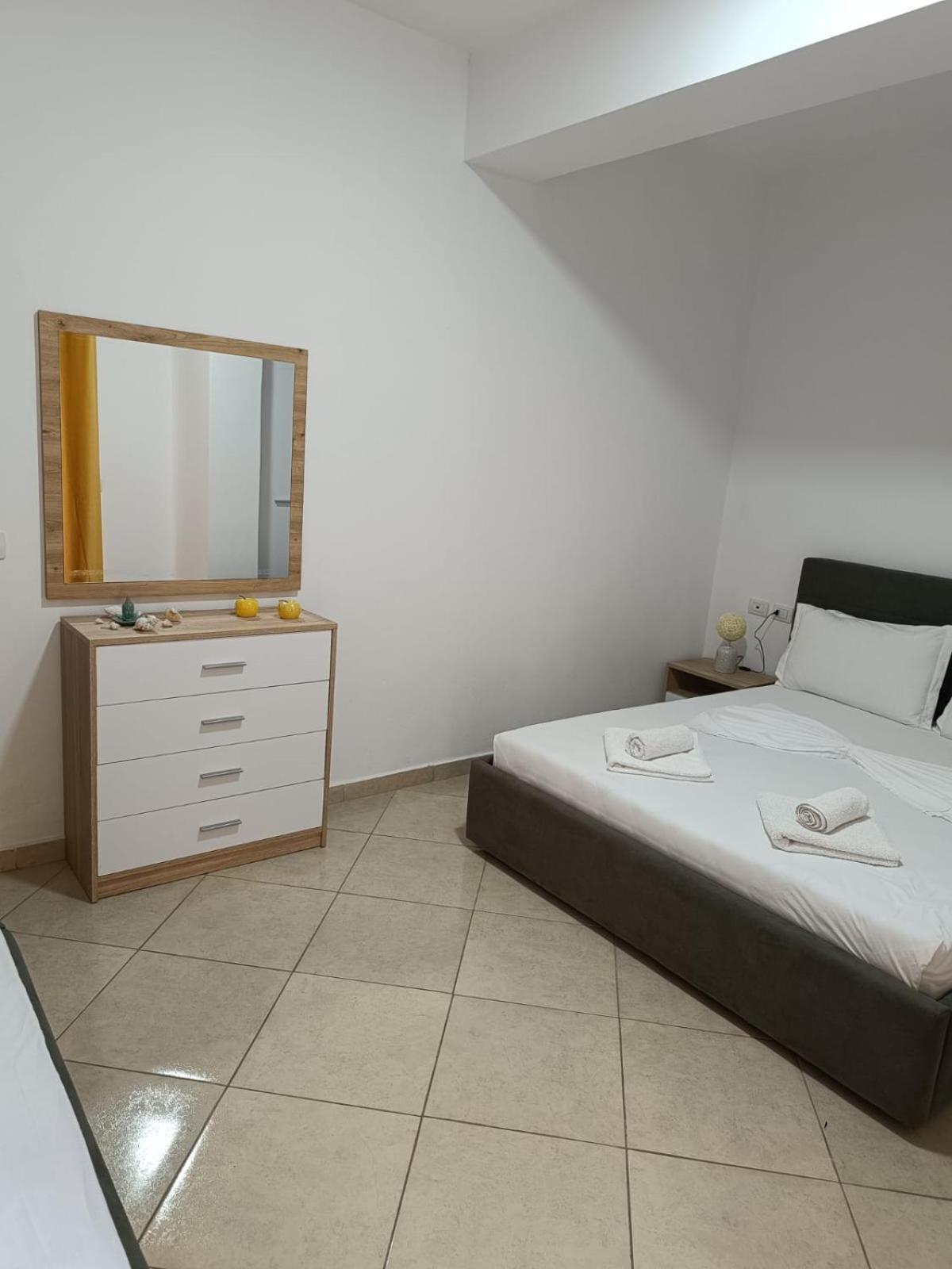 Atlantis Apartments Sarandë Eksteriør bilde