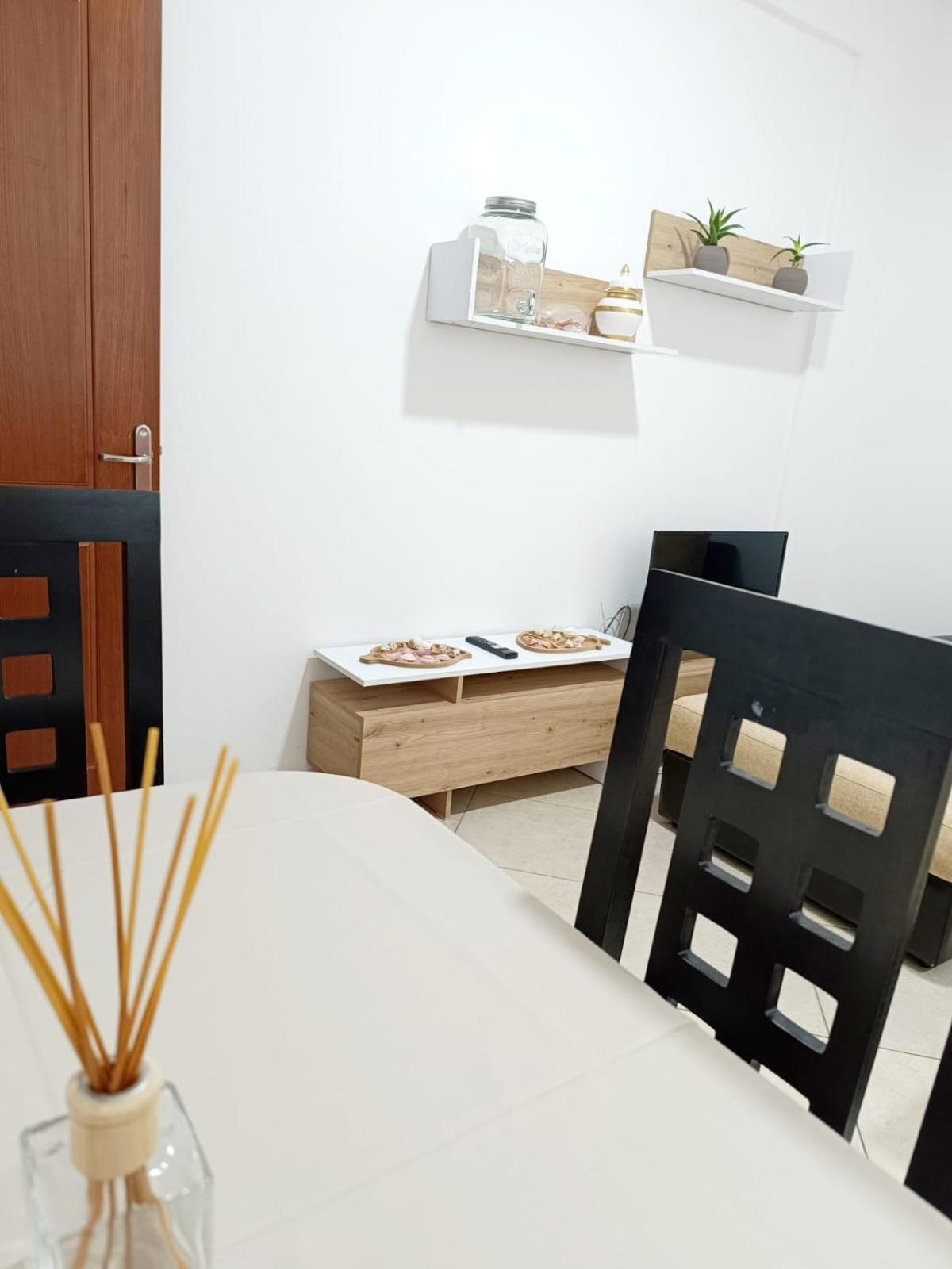 Atlantis Apartments Sarandë Eksteriør bilde