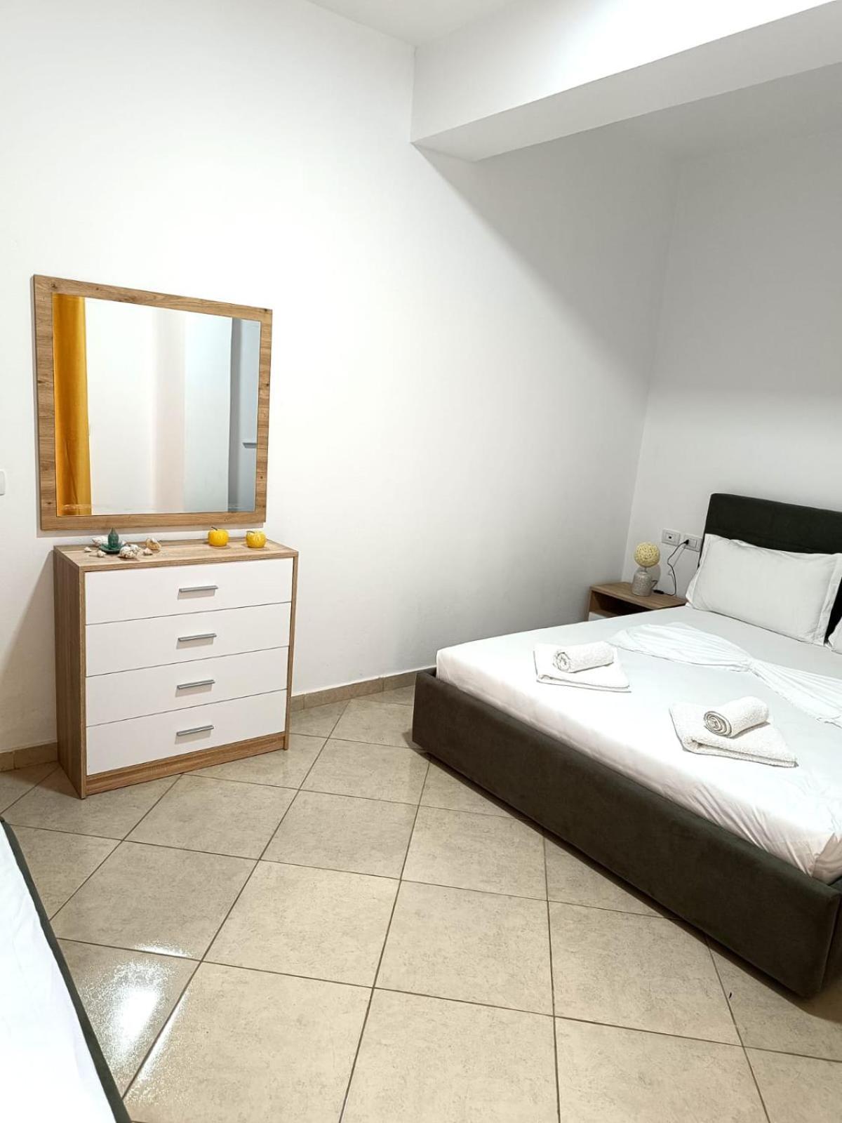 Atlantis Apartments Sarandë Eksteriør bilde