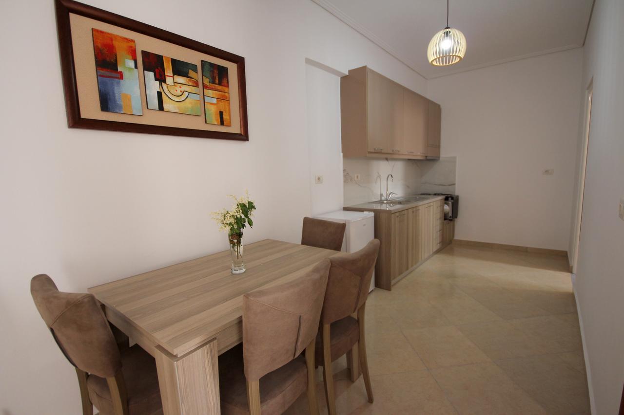 Atlantis Apartments Sarandë Eksteriør bilde